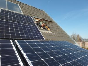  Marketing and Selling Solar